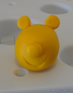 Winnie the Pooh cake topper